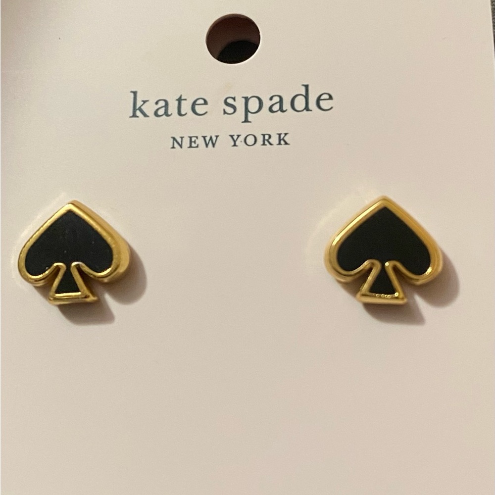 Authentic Kate Spade – Everyday Spade stud earrings. Gold with Black